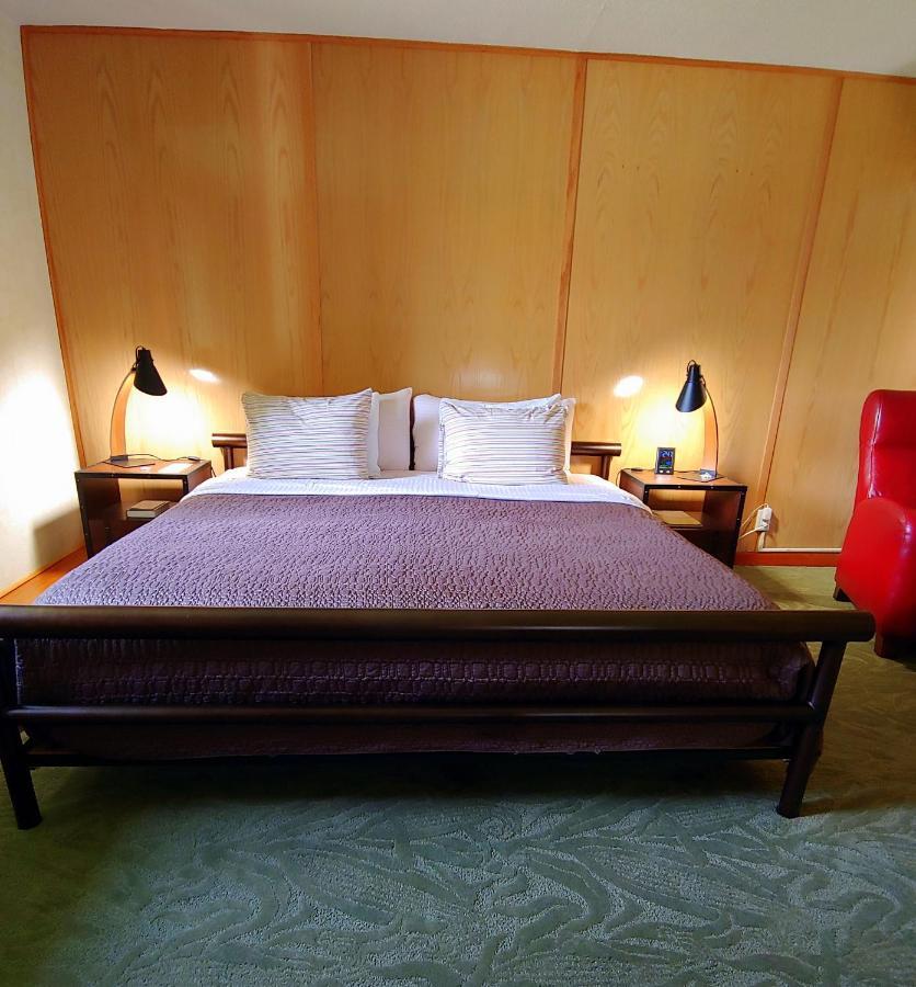 The Usonian Inn Llc Spring Green Esterno foto