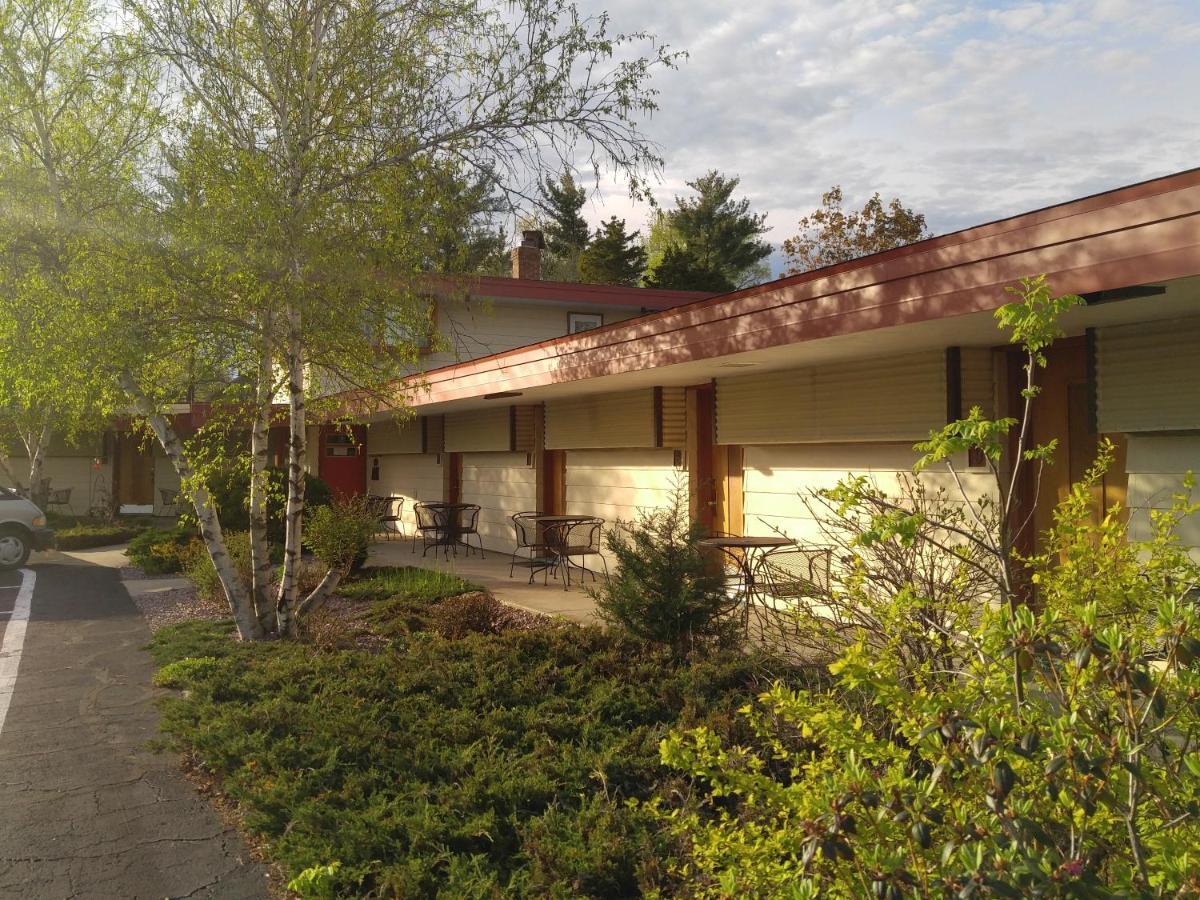 The Usonian Inn Llc Spring Green Esterno foto