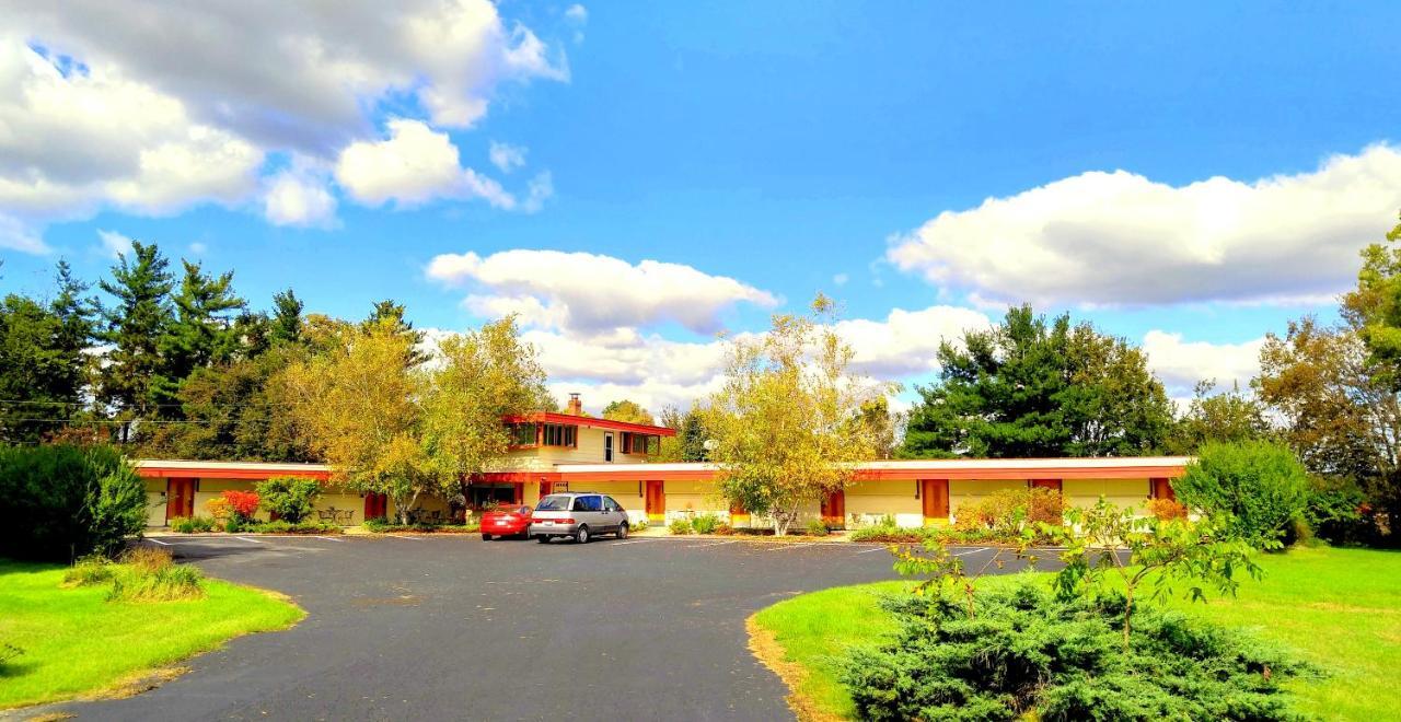 The Usonian Inn Llc Spring Green Esterno foto