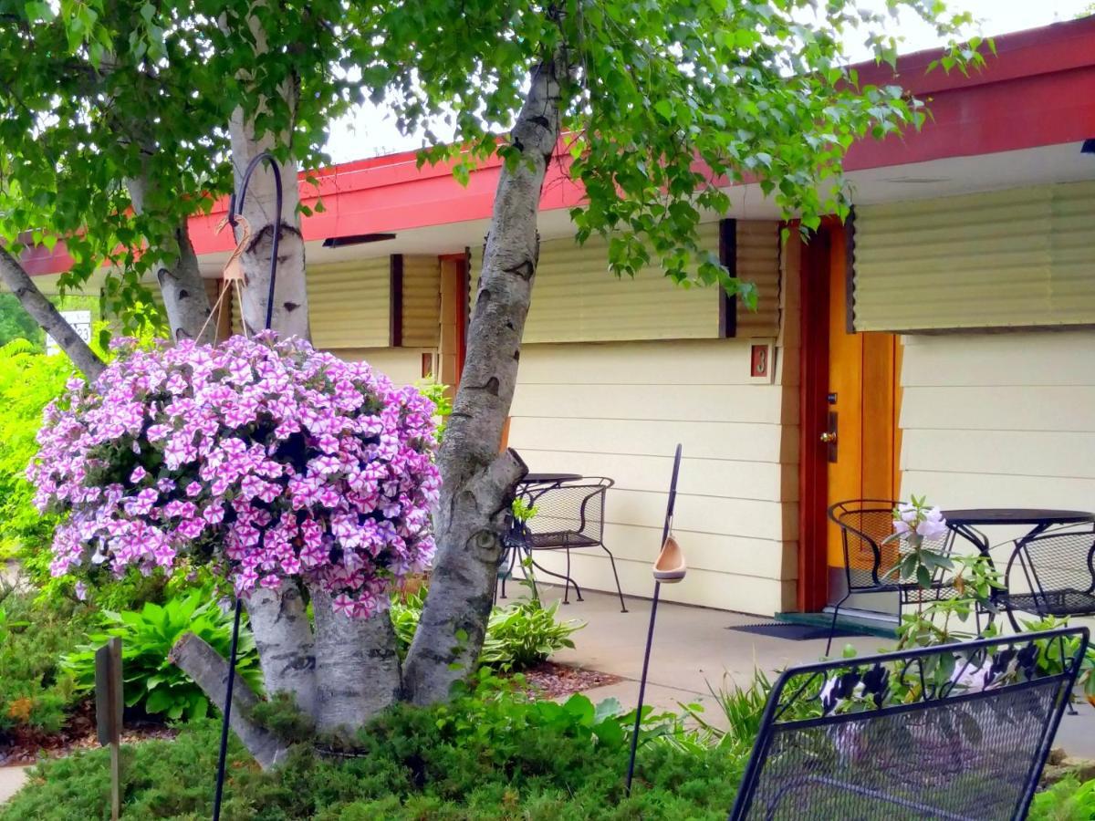 The Usonian Inn Llc Spring Green Esterno foto