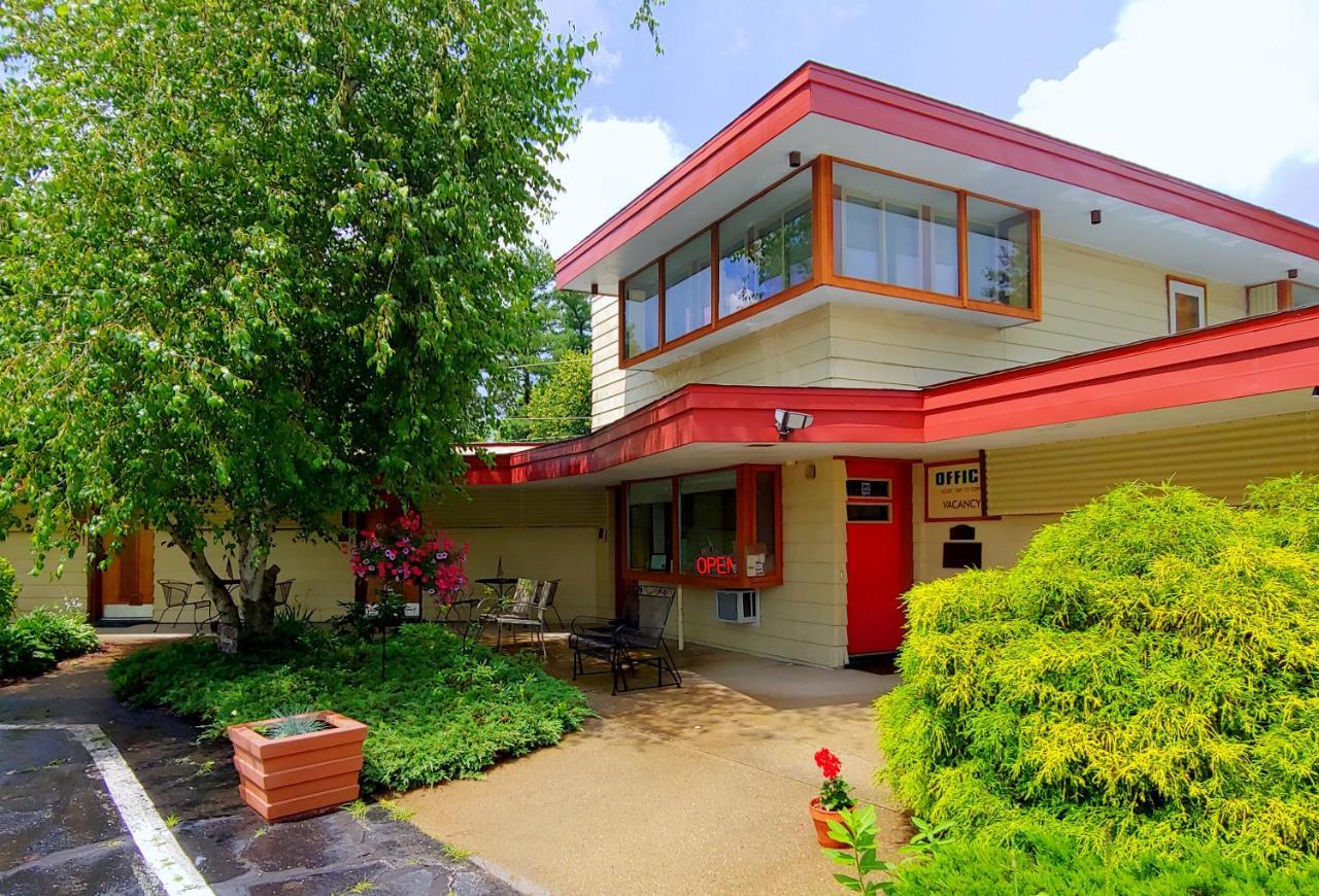 The Usonian Inn Llc Spring Green Esterno foto