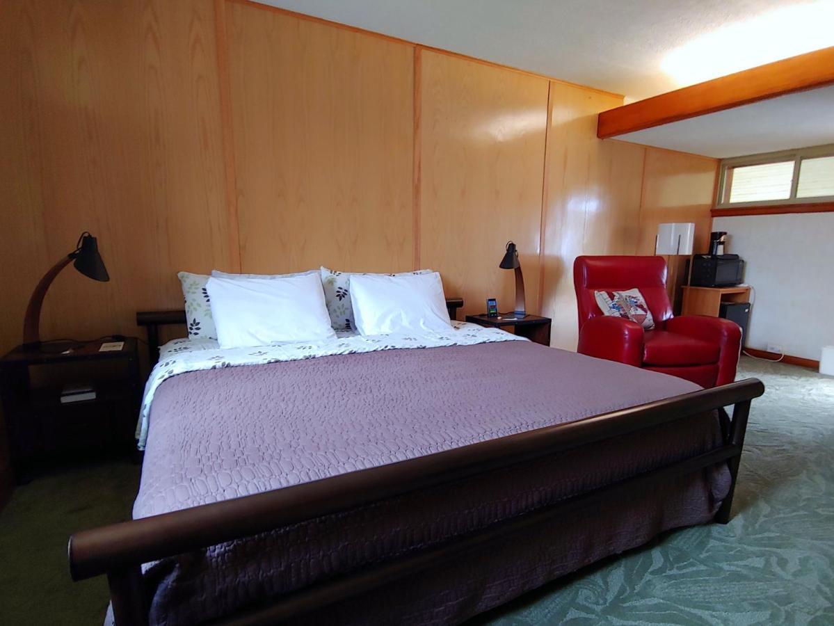 The Usonian Inn Llc Spring Green Esterno foto